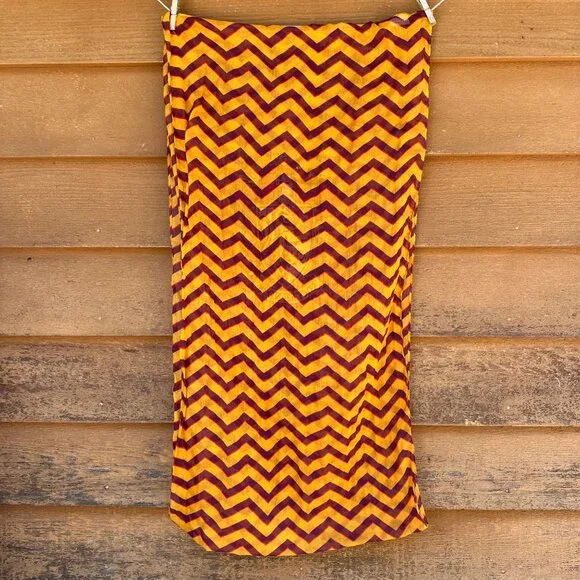 Vintage Y2K Harry Potter Gryffindor Infinity Scarf Chevron Pattern Yellow & Red - Picture 4 of 16